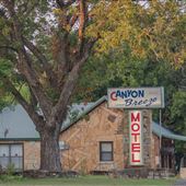 Canyon Breeze Motel
