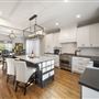 Maple Ridge- Bungalow charm/with carriage house