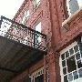 Guthrie Close Up