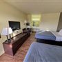 Roadway Inn
