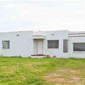 Abandoned Building Near McLoud