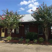 Broken Bow Chamber of Commerce (train depot)