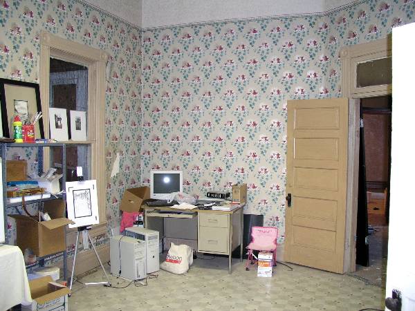 Upstairs Apartment 208 (2/2/2009)
