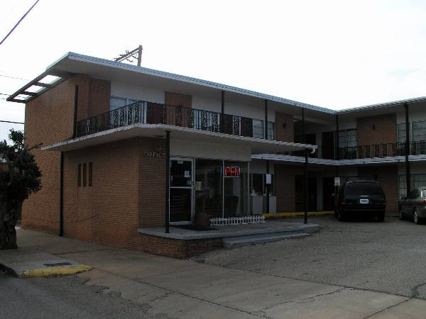 Townhouse Motel (2/11/2009)