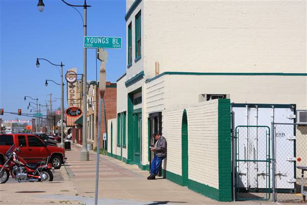 Stockyards Shelter (4/12/2010)