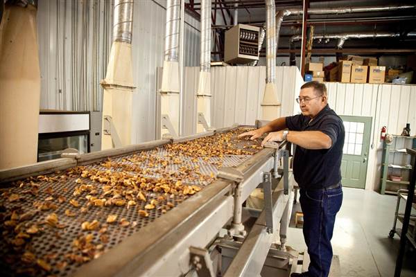 Valley View Pecan Company (4/16/2014 - Credits: Oklahoma Tourism - TravelOK)
