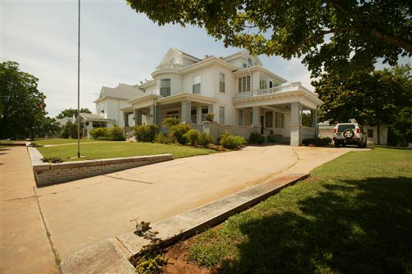 Guthrie Wooden Homes (1/23/2015 - Credits: Ackerman McQueen - 2006)