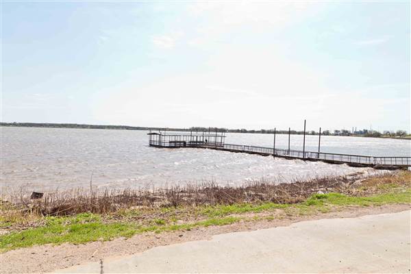 Lake Overholser (4/16/2015 - Credits: Layne Inselman)
