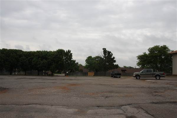 Woodlake Complex (4/24/2015 - Credits: Yousef Kazemi)