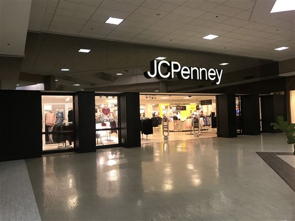 Oakwood Mall (2/16/2018 - Credits: Yousef Kazemi)
