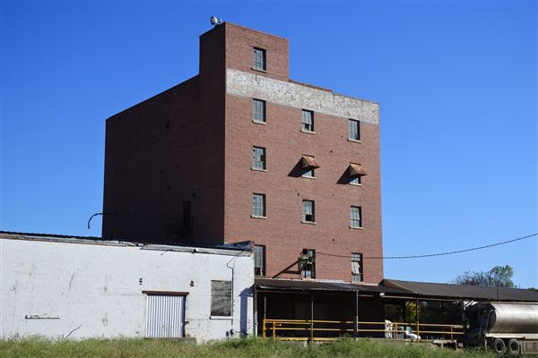 Former Peanut Packing Facility (1/20/2019 - Credits: Tyler Slawson)