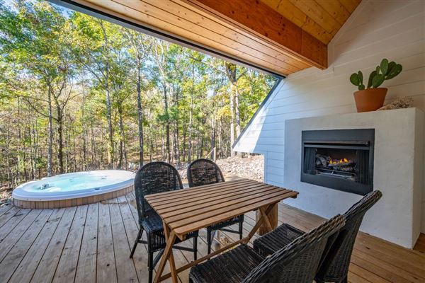 Cabin California Dreaming - Broken Bow (10/25/2020)
