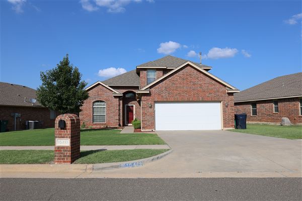 Stylish Designer Ranch Near Downtown With Ample Space for Flexibility (6/21/2022)