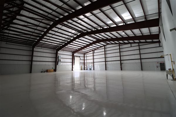 Guthrie Edmond Regional Airport - Hangar # 2 (5/10/2023 - Credits: submitted by: Robert Bartmann)