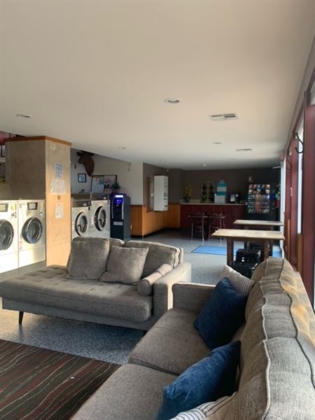 The Laundry Barn (8/5/2024 - Credits: Jordan Perry)