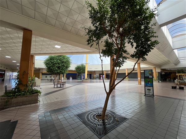 Arrowhead Mall (10/21/2024 - Credits: Bryce Marshall)
