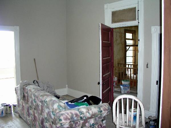Upstairs Apartment 208 (2/2/2009)