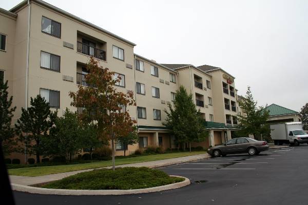 Courtyard Hotel (2/3/2009)