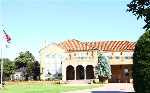 Seminole Nation Grisso Mansion (1/17/2014 - Credits: Sherry Lynch Photography)