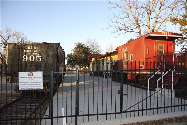 Duncan Rock Island Train Depot Museum and Gift Shop (4/24/2014)