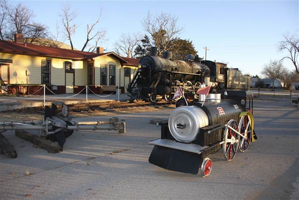 Duncan Rock Island Train Depot Museum and Gift Shop (4/24/2014)