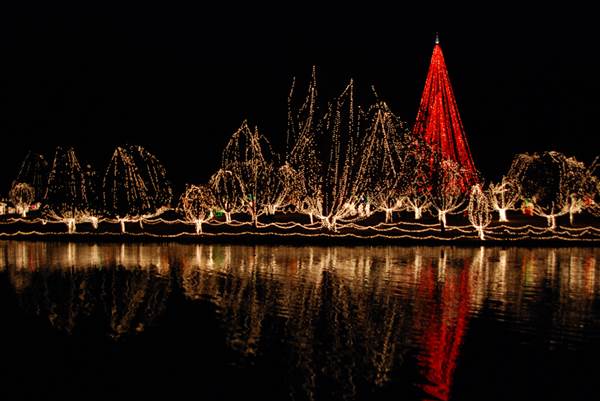 Chickasha Festival of Lights (7/18/2014 - Credits: Oklahoma Tourism - TravelOK)