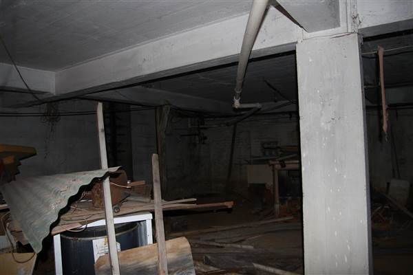 Empty Building (9/2/2014 - Credits: Erica Laub)