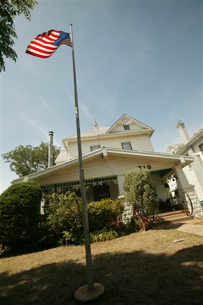 Guthrie Wooden Homes (1/23/2015 - Credits: Ackerman McQueen - 2006)