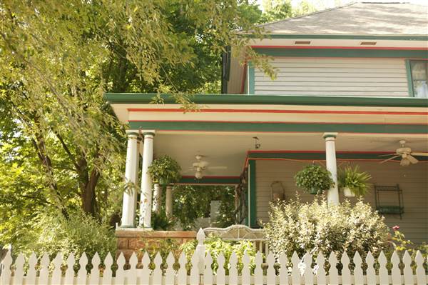Guthrie Wooden Homes (1/23/2015 - Credits: Ackerman McQueen - 2006)