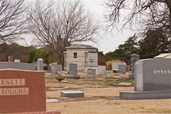 Fairlawn Cemetery (3/13/2015 - Credits: Layne Inselman)