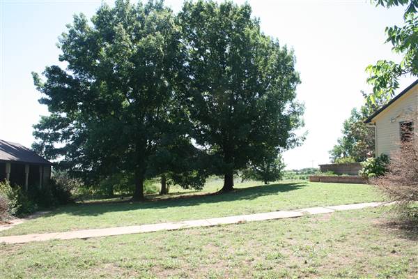 Coffin Farm (Updated) (4/28/2015 - Credits: Alison Naifeh)