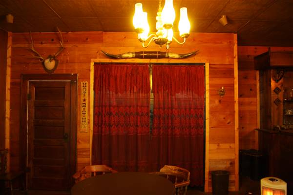 Simpson's Old Time Museum and Skeleton Creek Productions (11/28/2016 - Credits: Yousef Kazemi)