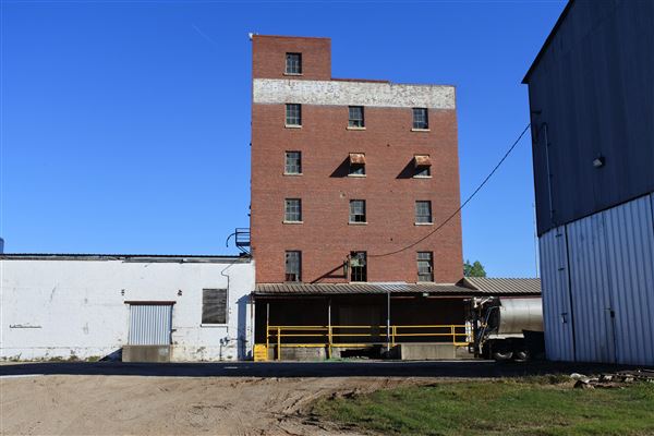 Former Peanut Packing Facility (1/20/2019 - Credits: Tyler Slawson)