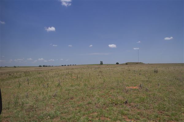 Rydell Ranch - field 3 - Clear cut rolling farmland with views of up to 30 miles few trees (7/28/2021 - Credits: Jeffrey Rydell)
