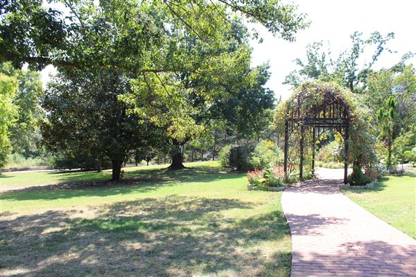L.A. Cann Memorial Gardens & Estate (9/30/2021)