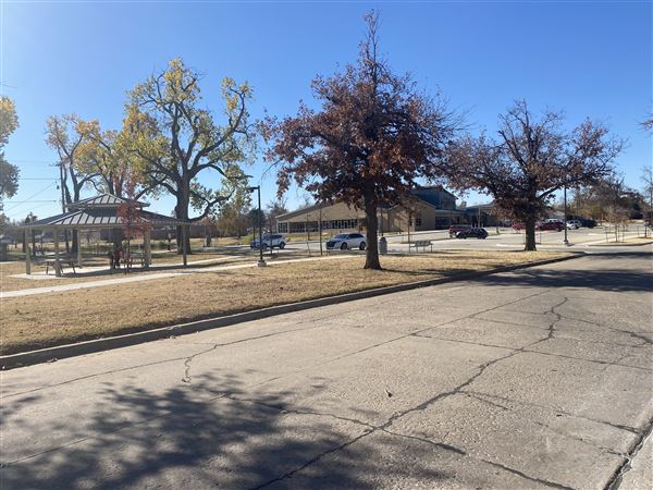 Cecil Mendenall Library Park (11/30/2021 - Credits: Amanda McCellon)