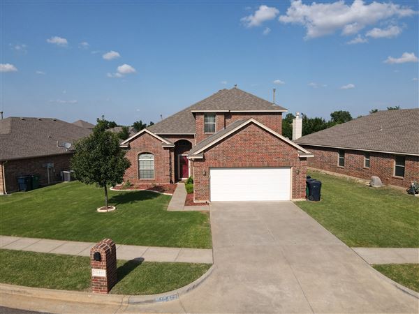 Stylish Designer Ranch Near Downtown With Ample Space for Flexibility (6/21/2022)