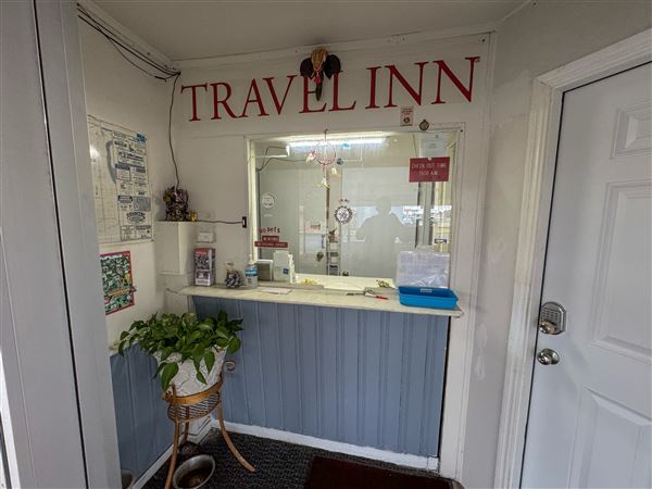 Travel Inn (12/27/2024 - Credits: Bryce Marshall)