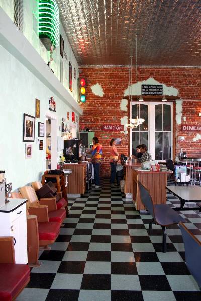 Boom-a-rang Diner (2/3/2009)