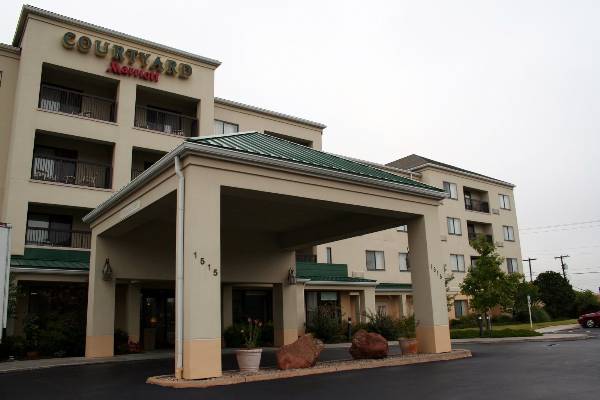 Courtyard Hotel (2/3/2009)