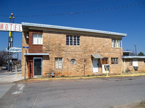 Kickapoo Motel (2/6/2009)