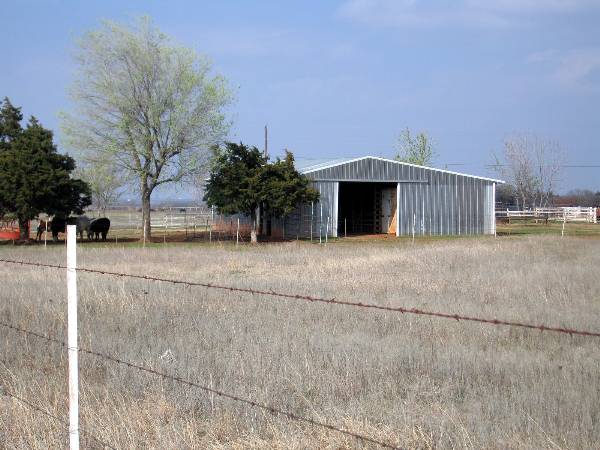 Lynda Ln. Barn (2/8/2009)
