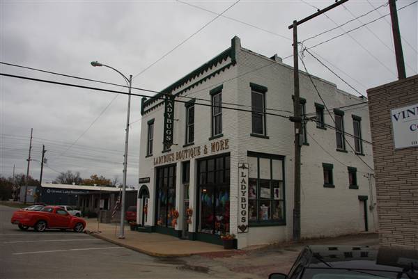 Downtown Vinita (10/23/2009)