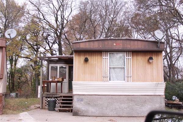 Southern Villa - Southern Villa Mobile Park. Tulsa, Ok. (11/10/2009 - Credits: Chuck Foxen)