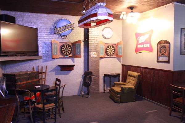 Arnies Bar - Location next to Midtown Adult Theatre. (11/10/2009 - Credits: Chuck Foxen)