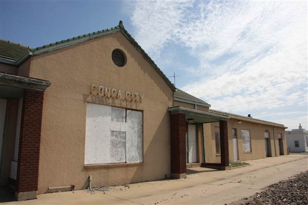Ponca City Santa Fe Train Depot (4/24/2014 - Credits: Yousef Kazemi)