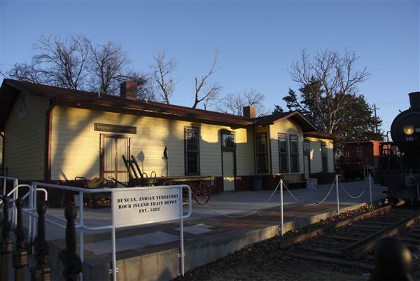 Duncan Rock Island Train Depot Museum and Gift Shop (4/24/2014)
