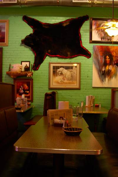 Waggs BBQ (7/24/2014 - Credits: Oklahoma Tourism - TravelOK)