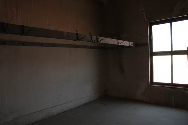 Empty Building (9/2/2014 - Credits: Erica Laub)