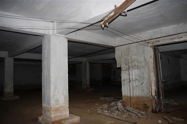 Empty Building (9/2/2014 - Credits: Erica Laub)